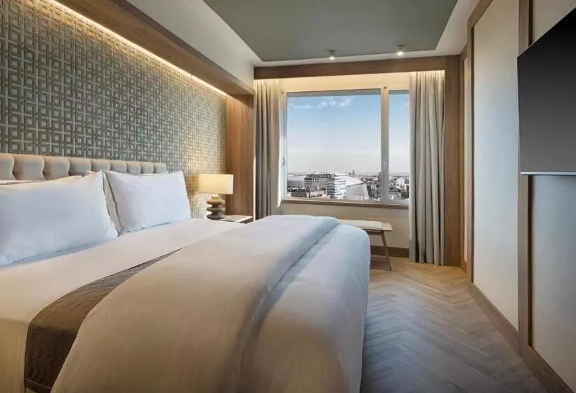 سوئیت با تخت بزرگ, The Westin Madrid Cuzco