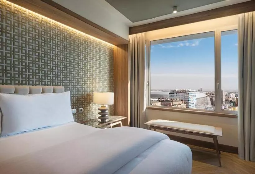 سوئیت با تخت بزرگ, The Westin Madrid Cuzco