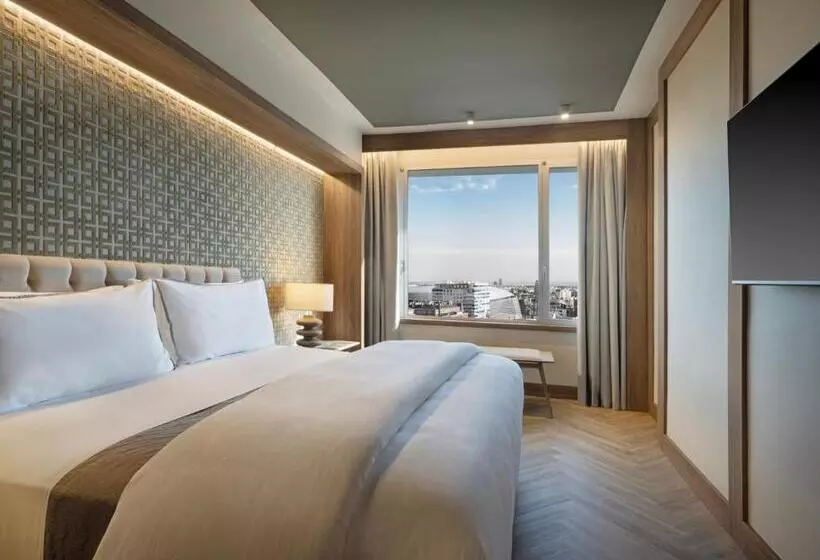 سوئیت با تخت بزرگ, The Westin Madrid Cuzco