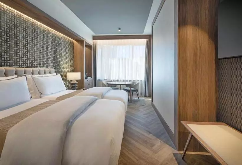 اتاق لوکس با چشم‌انداز شهر, The Westin Madrid Cuzco