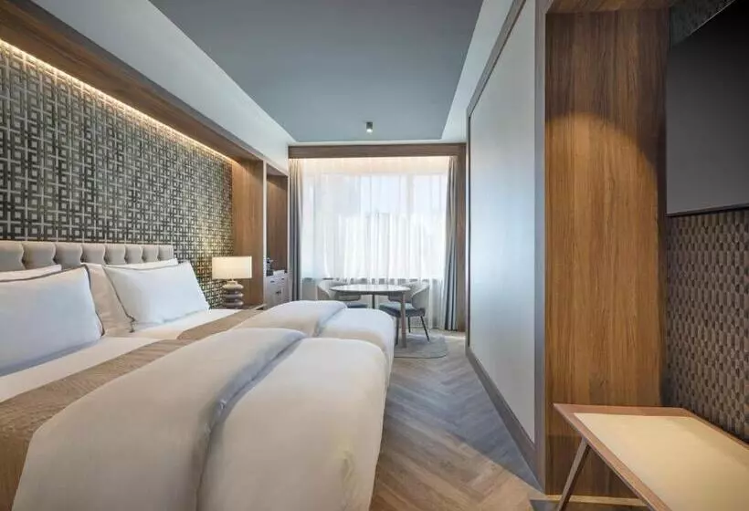 اتاق لوکس با چشم‌انداز شهر, The Westin Madrid Cuzco