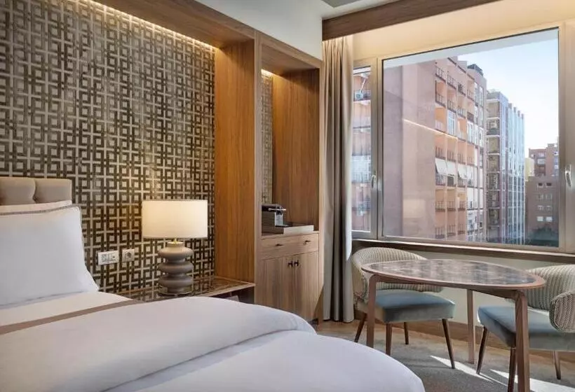اتاق لوکس با چشم‌انداز شهر, The Westin Madrid Cuzco