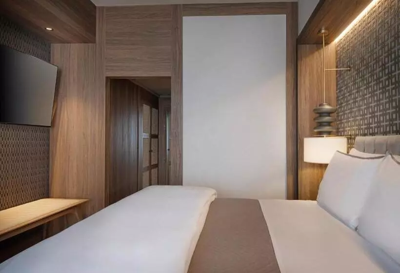 اتاق لوکس با تخت بزرگ, The Westin Madrid Cuzco
