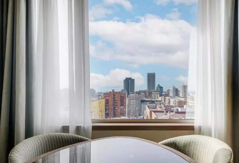 اتاق لوکس با تخت بزرگ, The Westin Madrid Cuzco