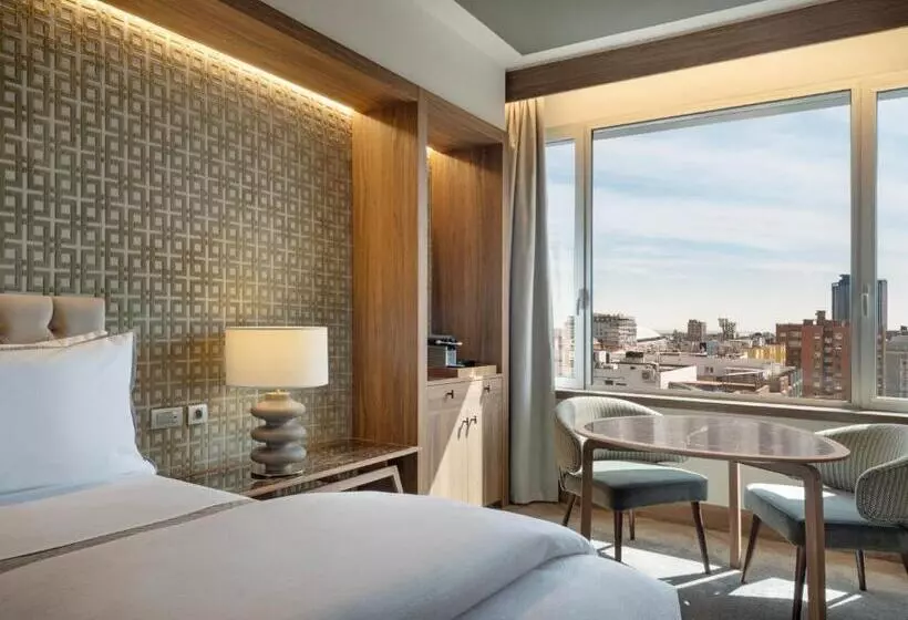 اتاق لوکس با تخت بزرگ, The Westin Madrid Cuzco