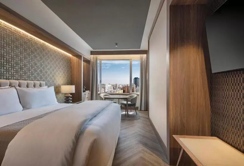 اتاق لوکس با تخت بزرگ, The Westin Madrid Cuzco