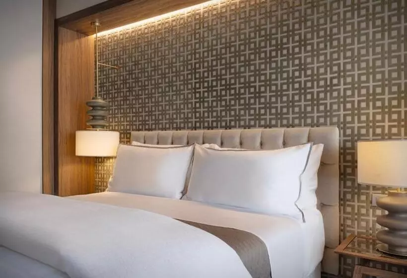 اتاق لوکس با تخت بزرگ, The Westin Madrid Cuzco