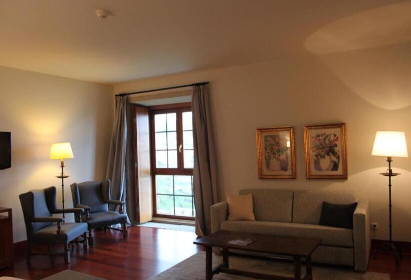 Полулюкс, Parador De Baiona