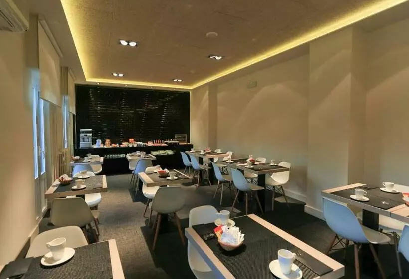 اتاق استاندارد یک نفره, Habitus Hotel Leyre
