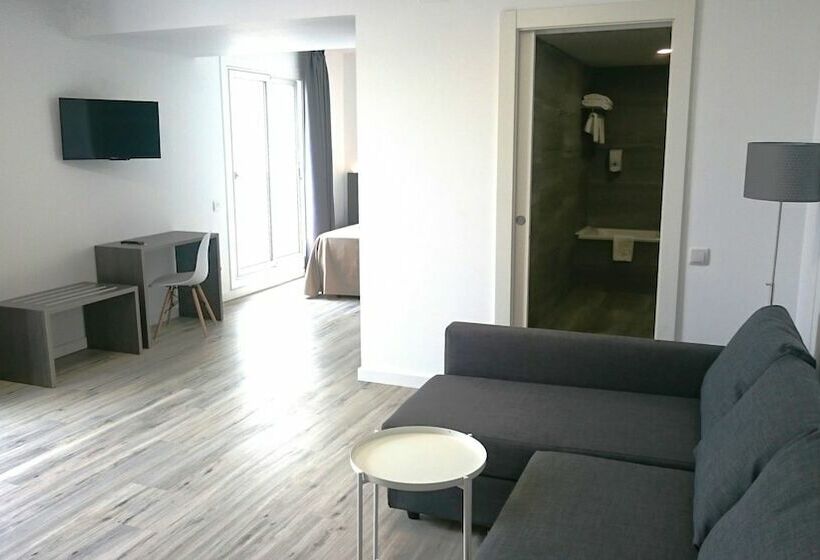 جناح عائلي, Ona Don Juan