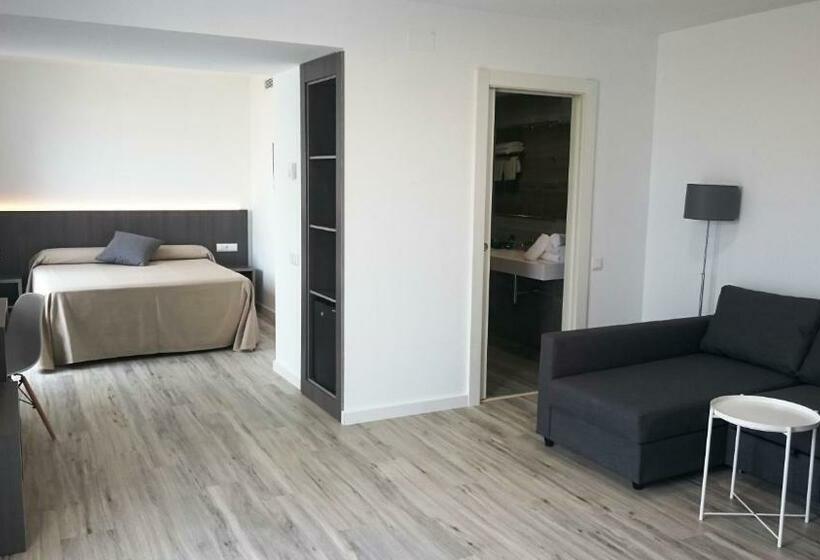 غرفة ديلوكس عائلية, Ona Don Juan