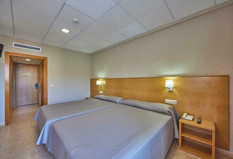 غرفة قياسية مطلّة علي حمام السباحة, Ona Don Juan