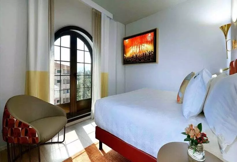 سوییت, Hard Rock Hotel Marbella