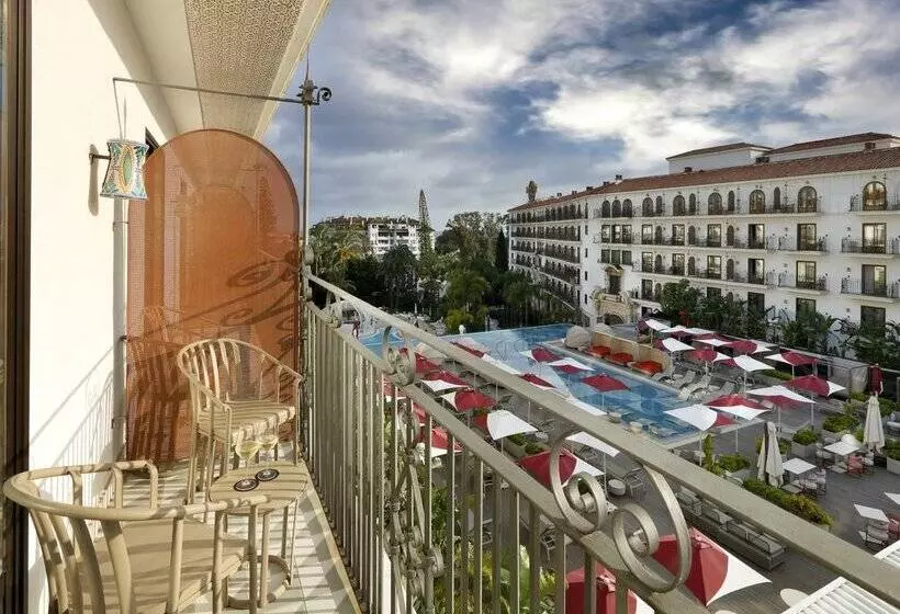 プールビュースタンダードステューディオ, Hard Rock Hotel Marbella