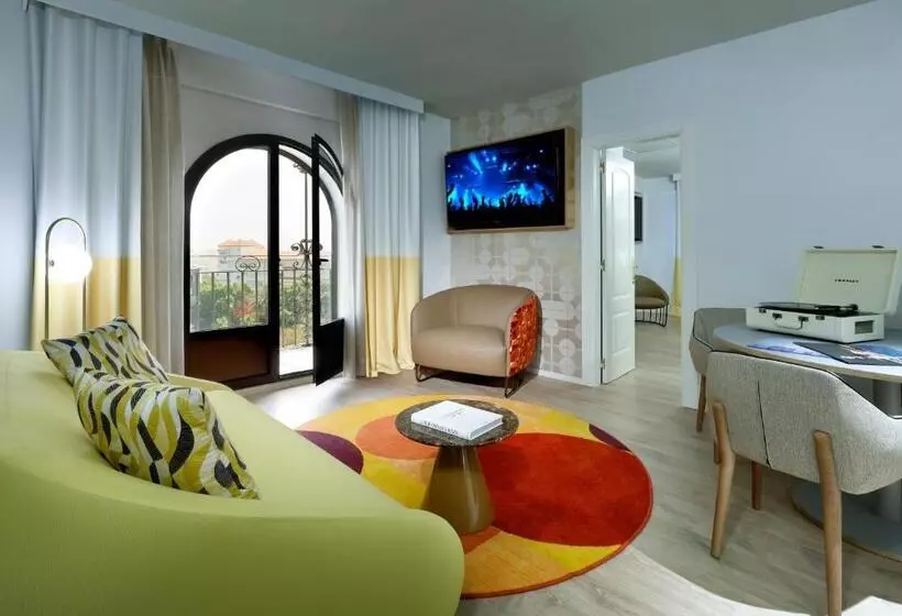 استودیو استاندارد با بالکن, Hard Rock Hotel Marbella