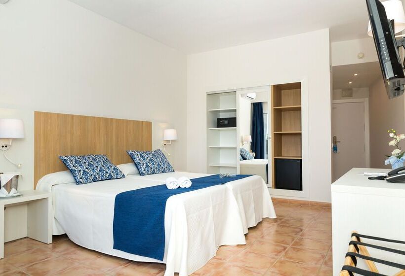 Quarto Triplo Estandar, Aluasun Marbella Park