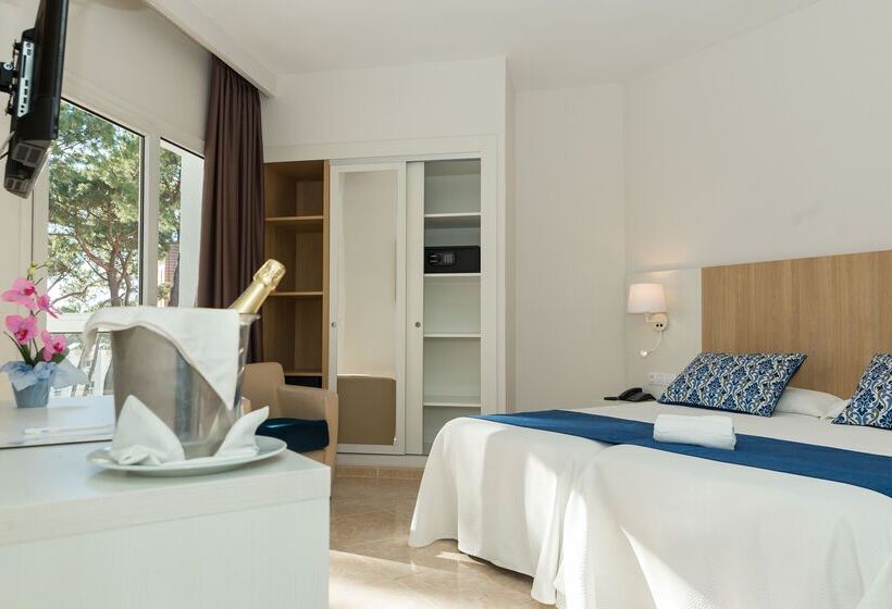 Quarto Triplo Estandar, Aluasun Marbella Park