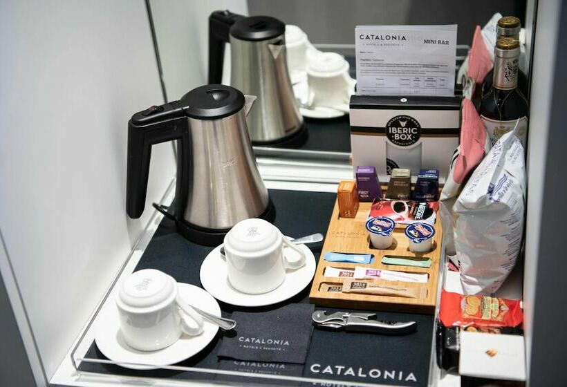 חדר סטנדרט עם מרפסת, Catalonia Las Vegas - Adults Only