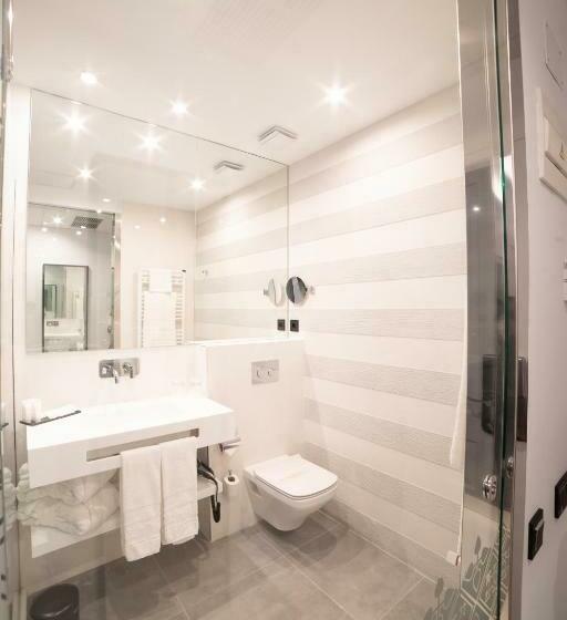 غرفة سوبيريور, Colon Plaza