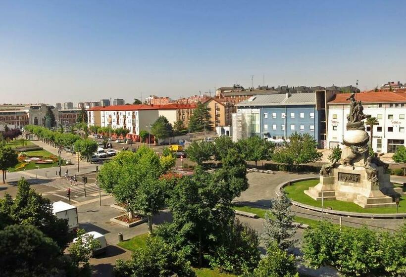 اتاق سوپریور با چشم‌انداز شهر, Colon Plaza
