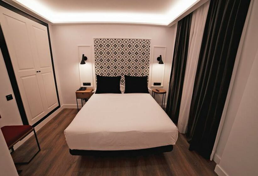 غرفة سوبيريور, Colon Plaza