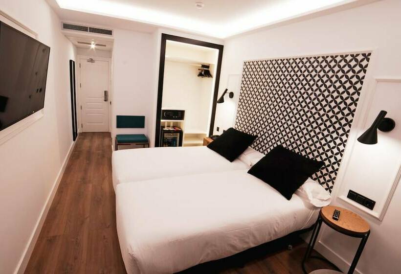 غرفة سوبيريور, Colon Plaza