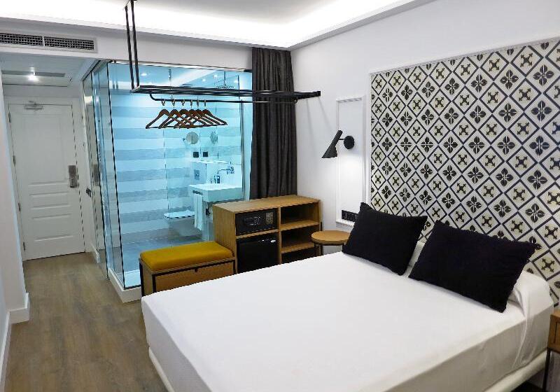 غرفة سوبيريور, Colon Plaza