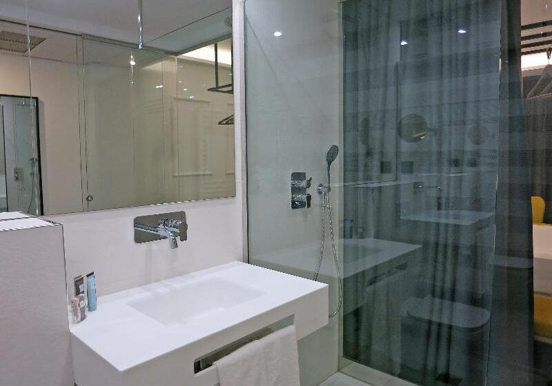 غرفة سوبيريور, Colon Plaza