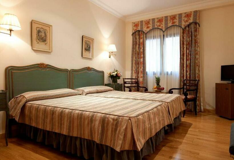 اتاق استاندارد, Dona Maria