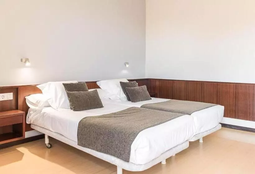 Standart Oda, Emporda