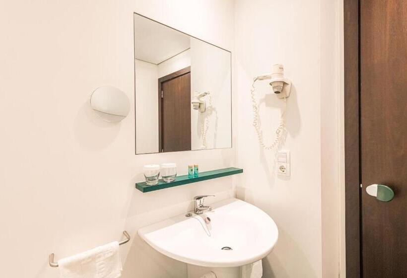 اتاق استاندارد, Emporda