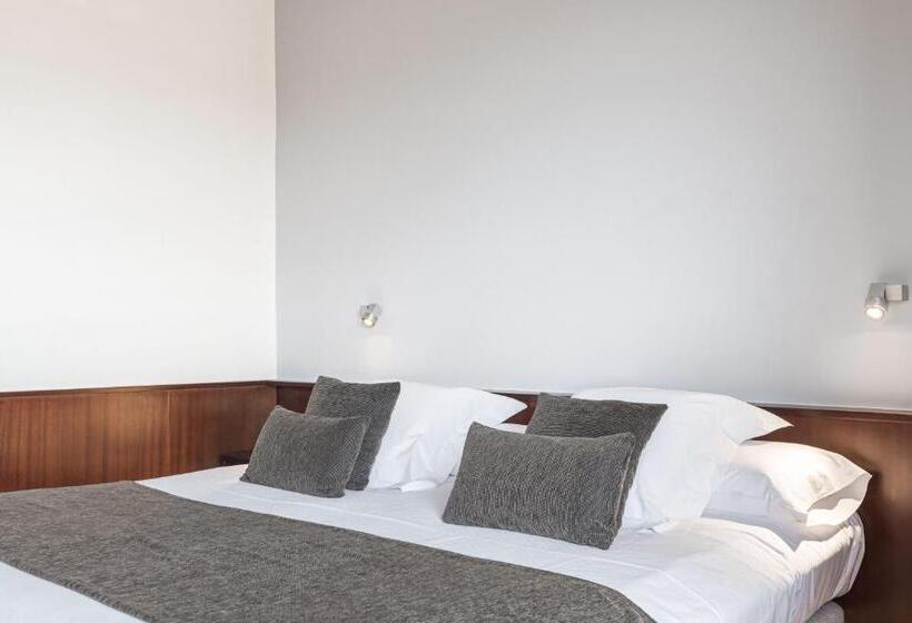 اتاق سوپریور, Emporda