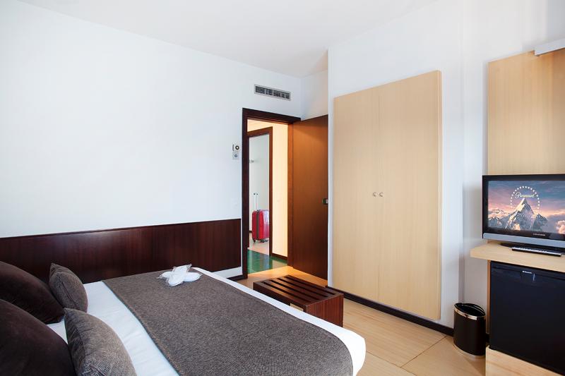 اتاق استاندارد, Emporda