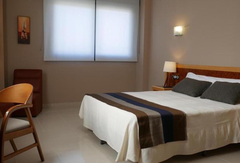 スタンダードルーム, Escuela San Cristobal