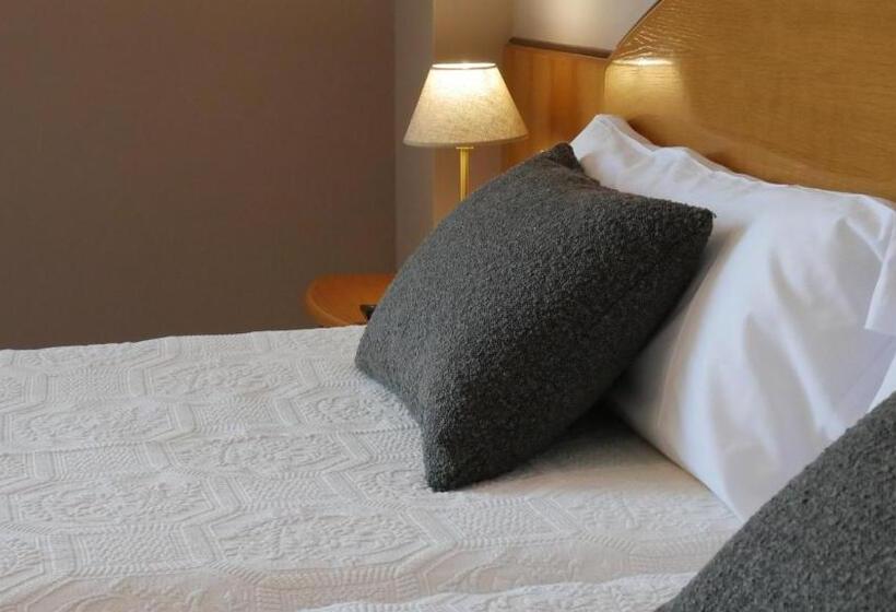 スタンダードルーム, Escuela San Cristobal