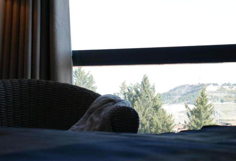 スタンダードルーム, Escuela San Cristobal