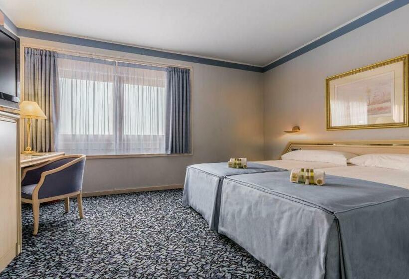 스탠다드 룸, Exe Boston