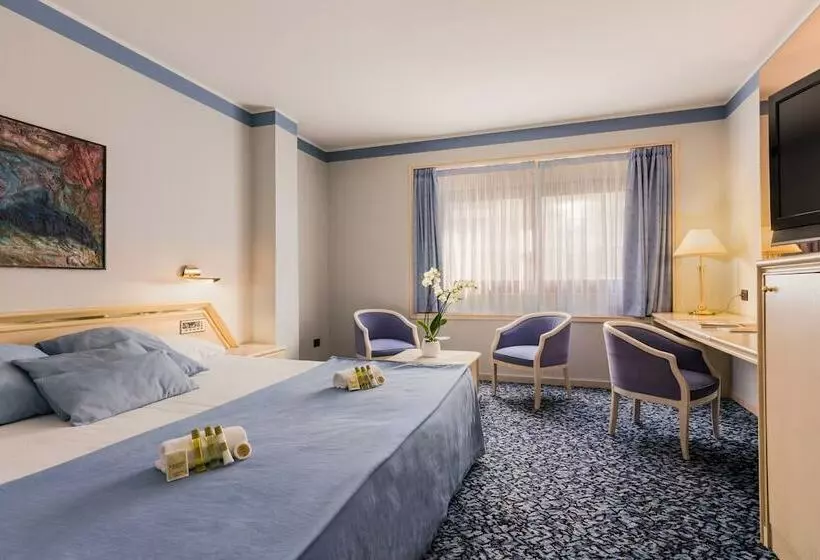 Junior Suite, Exe Boston