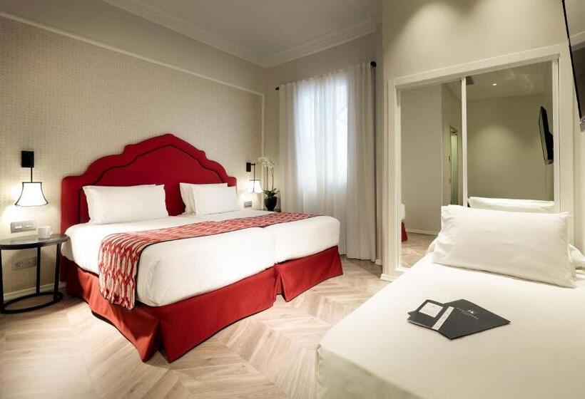 اتاق استاندارد سه نفره, Eurostars Regina