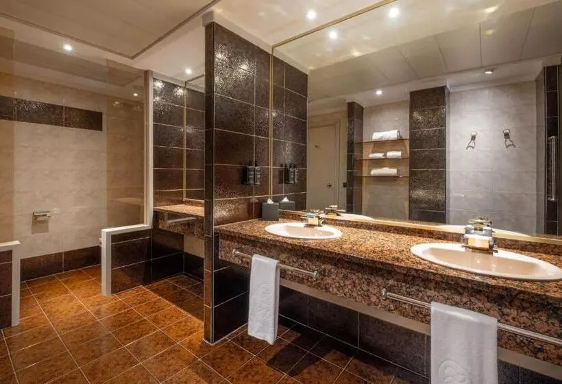 Junior Suite, Exe Boston