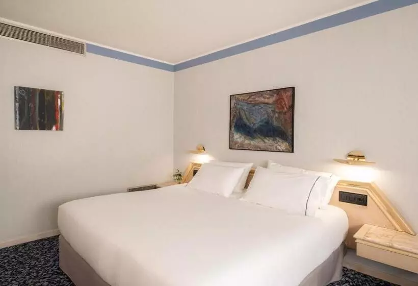 Junior Suite, Exe Boston