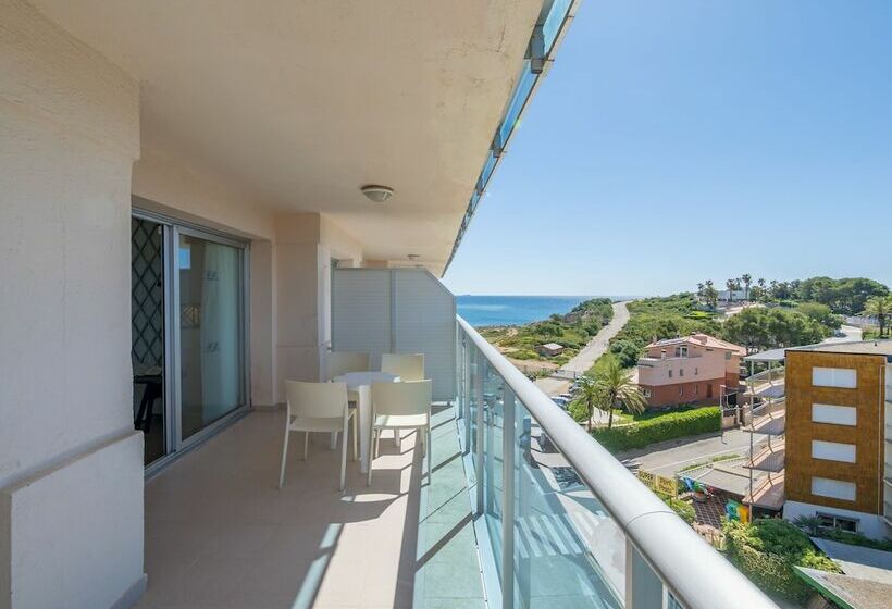 اتاق خانوادگی, Golden Donaire Beach