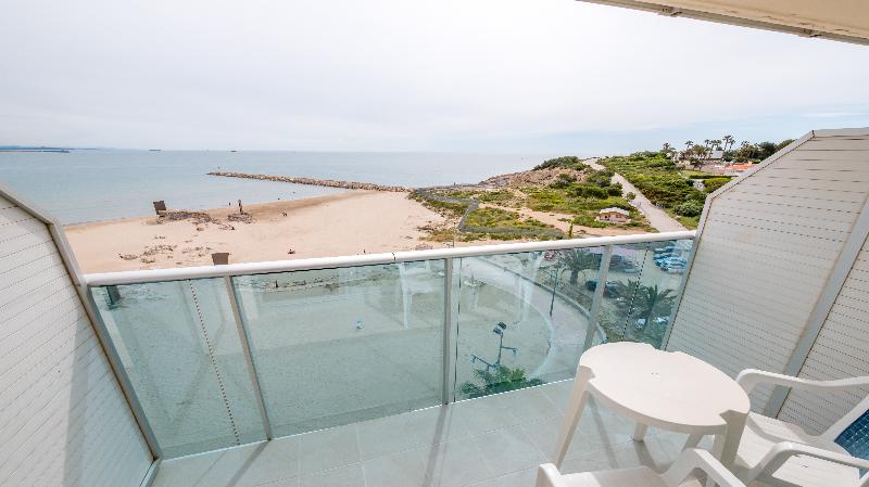 Triple Room Sea View, Golden Donaire Beach