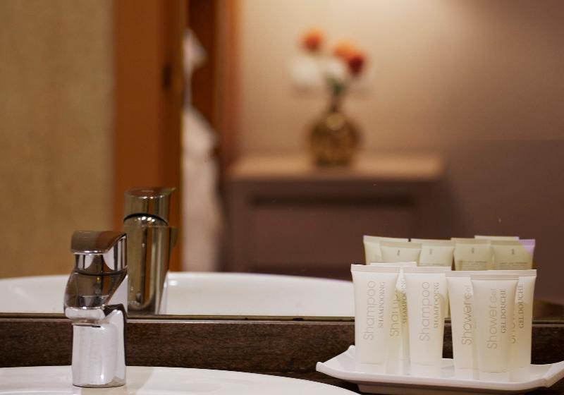 高级房间侧面带海景, Las Arenas, Affiliated by Melia