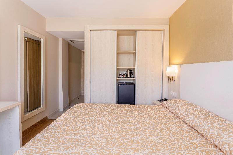 غرفة قياسية داخلية, Lima   Adults Recommended