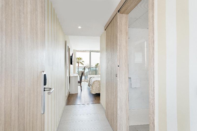 غرفة قياسية داخلية, Lima   Adults Recommended