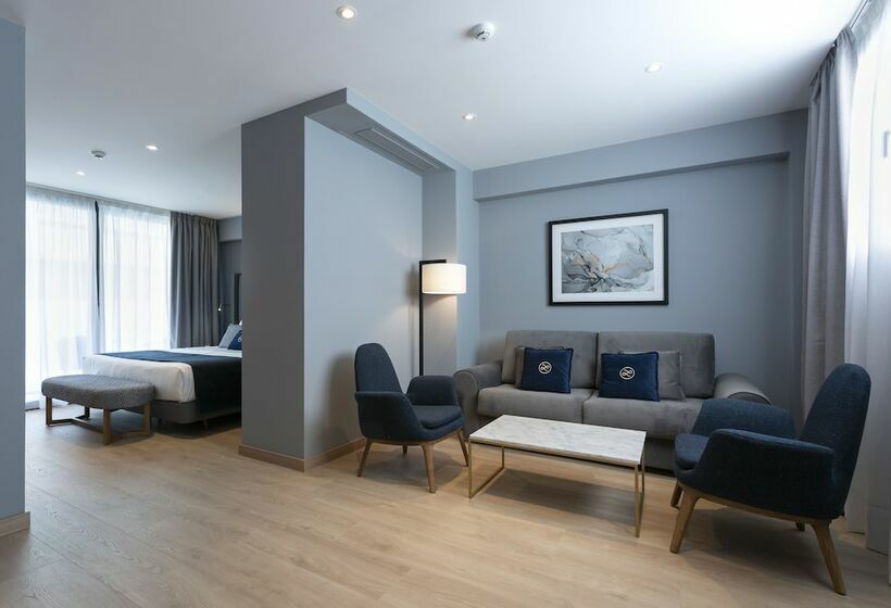 جناح, Lima   Adults Recommended