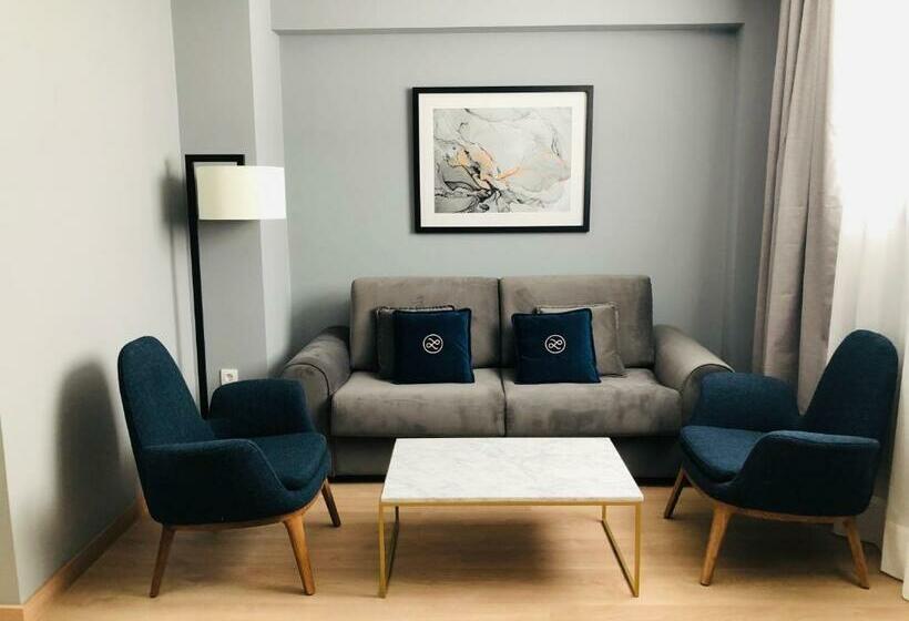 جناح سوبيريور, Lima   Adults Recommended