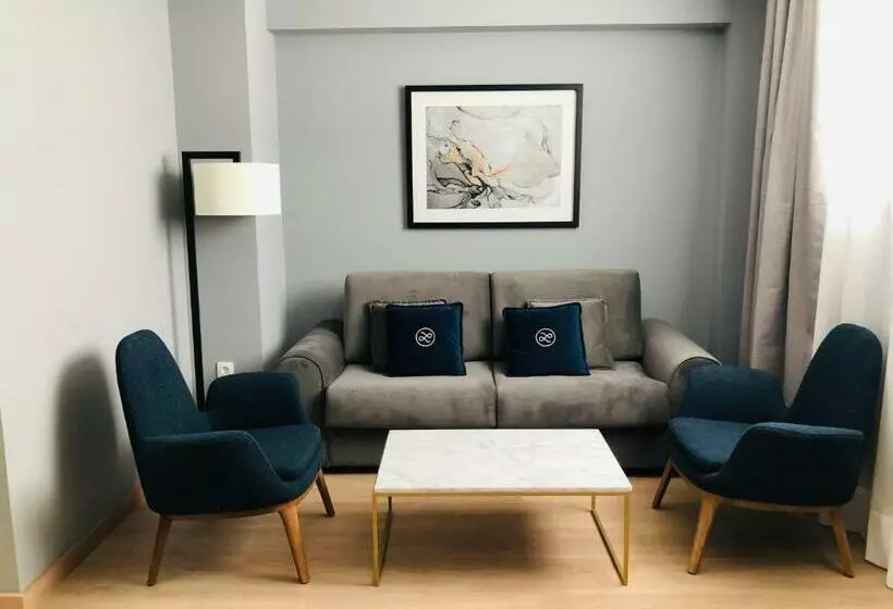 Superior Suite, Lima   Adults Recommended