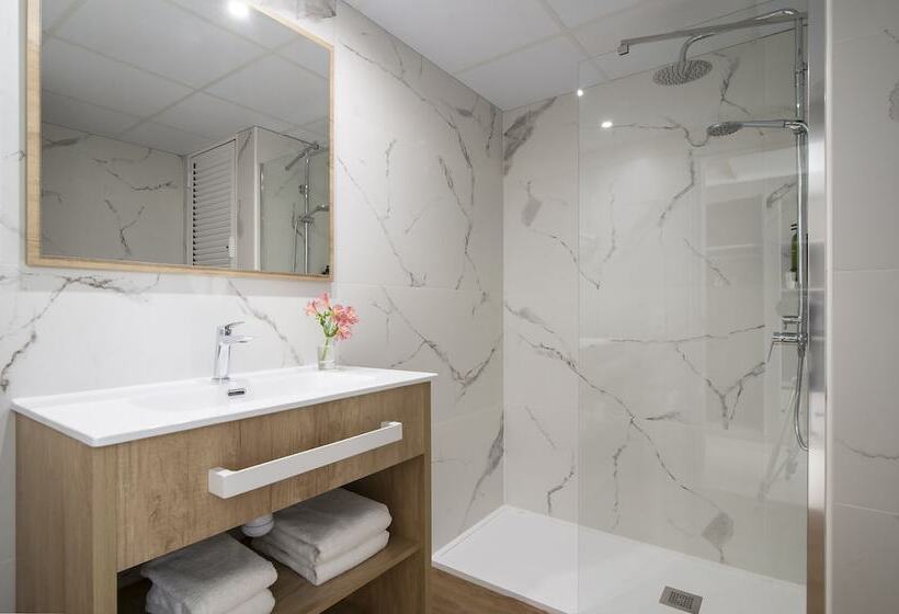 スタンダード４人部屋, Lloret Santa Rosa By Pierre & Vacances